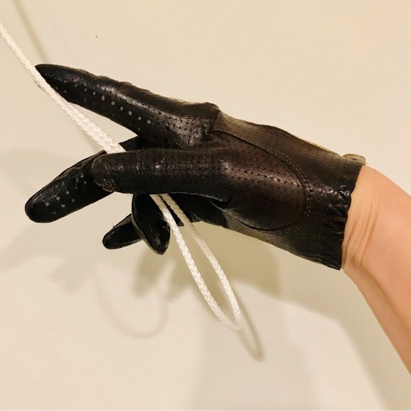 Vintage brown drivers leather gloves. Good used condition. Estimate size: 6.5 - Picture 5 of 10